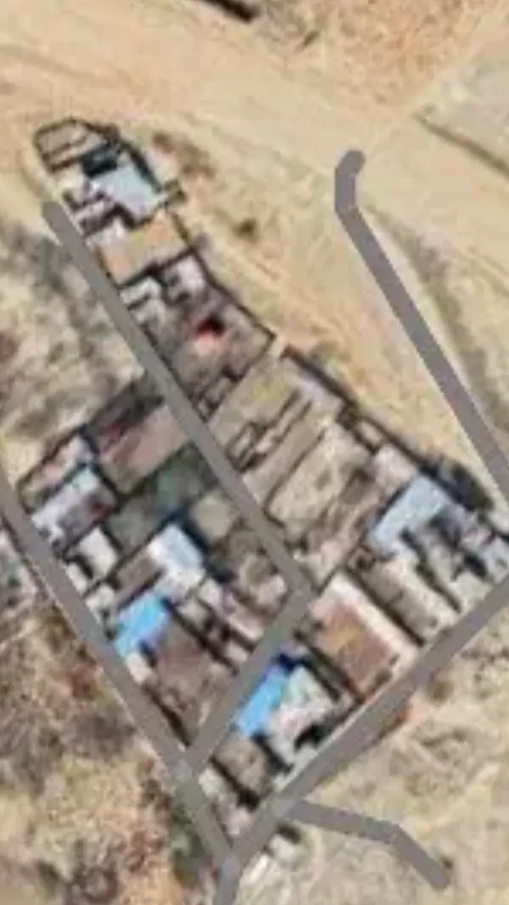 زمین فروشی