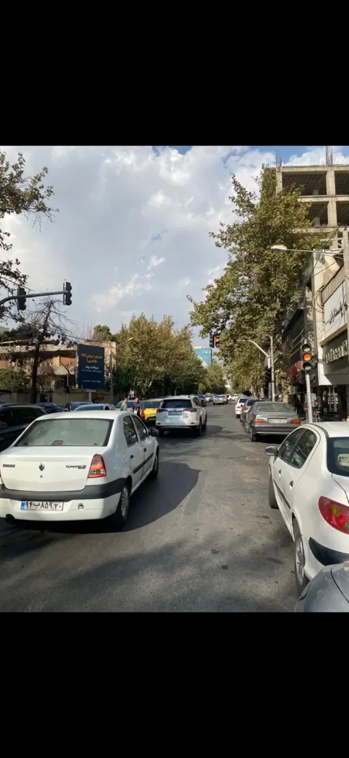 مغازه دو نبش_ فلکه شیروی_ایستگاه تاکسی