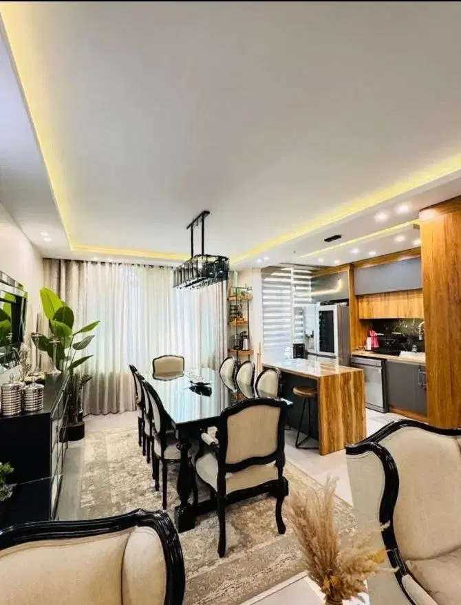 ۸۴متر(سندتکبرگ)پارکینگ+آسانسور+روبه نما