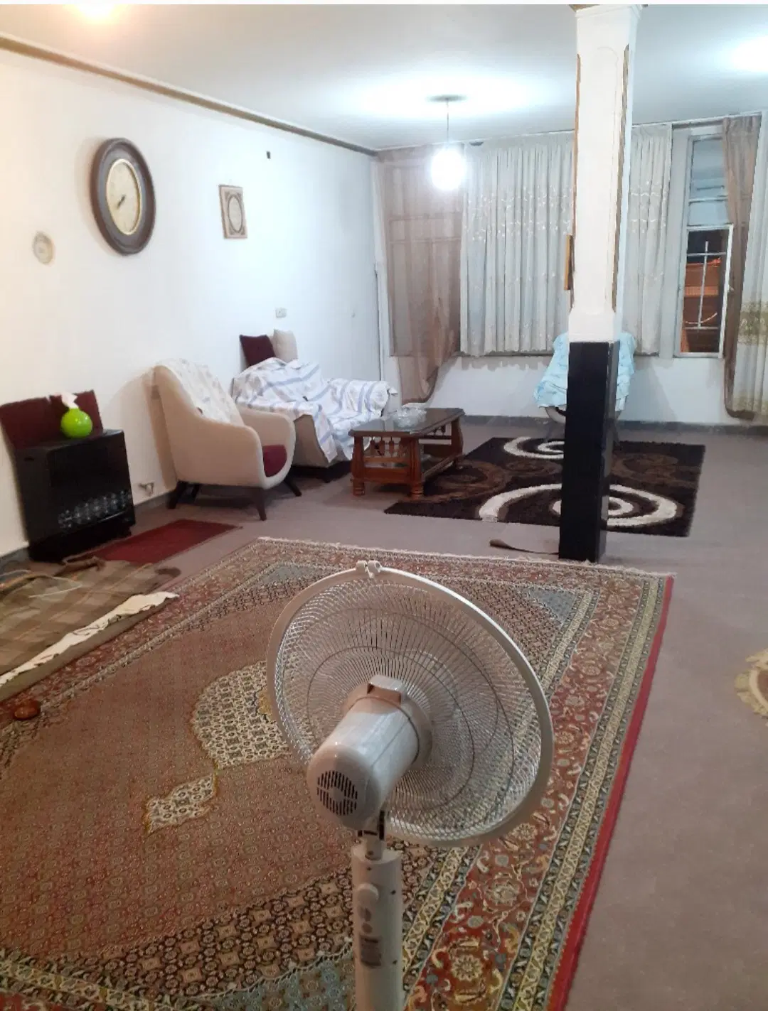 خانه حصارک پایین 120متری اپار تمانی