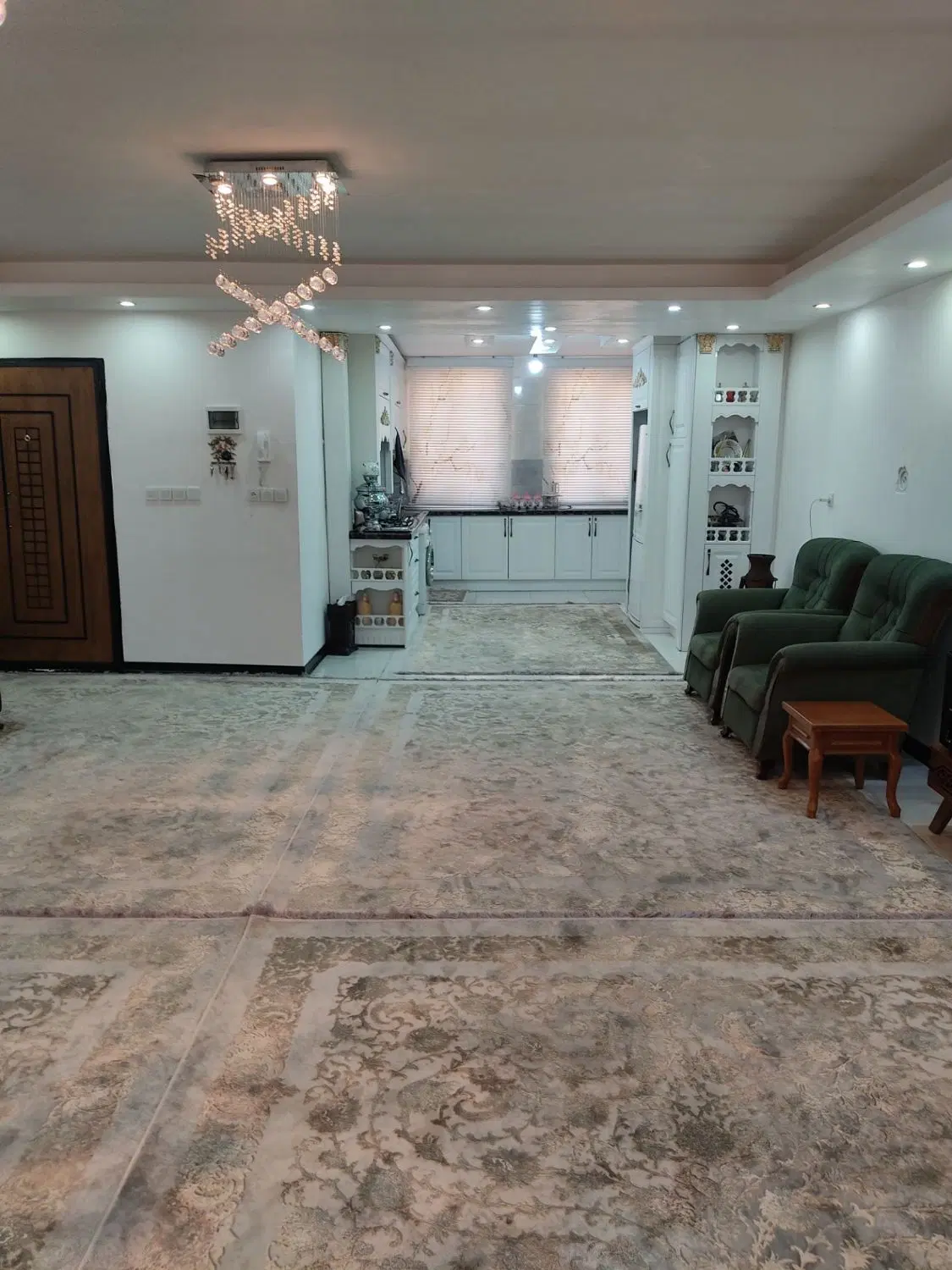 آپارتمان ۱۳۰ متری