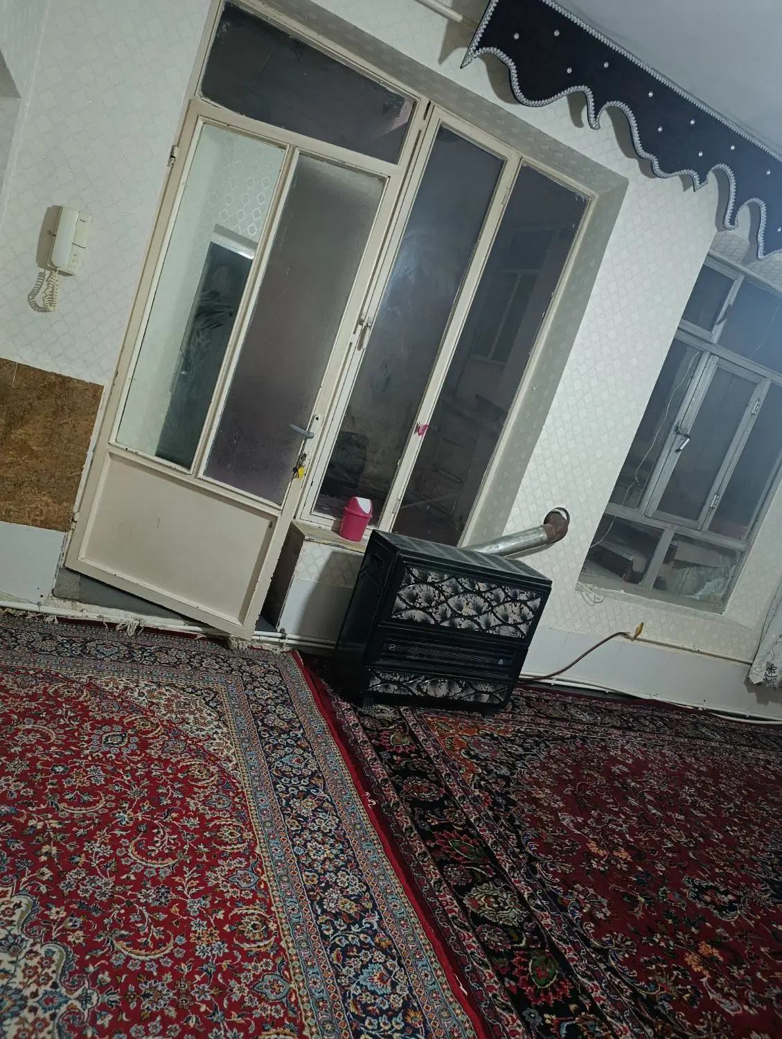 یک واحد زیر زمینی  اجاره