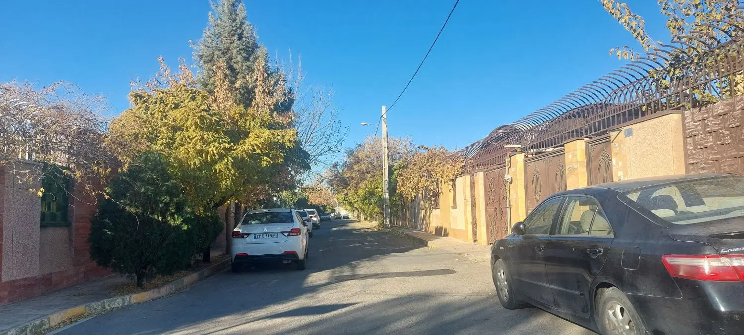ویلا ۲۰۰ متری شمالی جنوبی دوکله موقعیت تجاری اداری