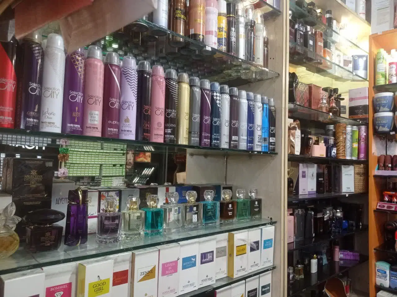 واگذاری مغازه فعال ارایشی