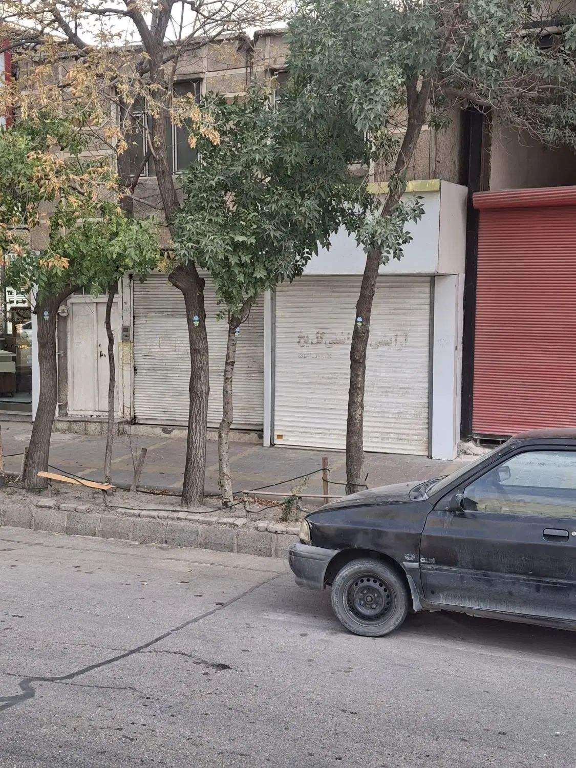 خانه ویلایی و تجاری (کلنگی) بر خیابان