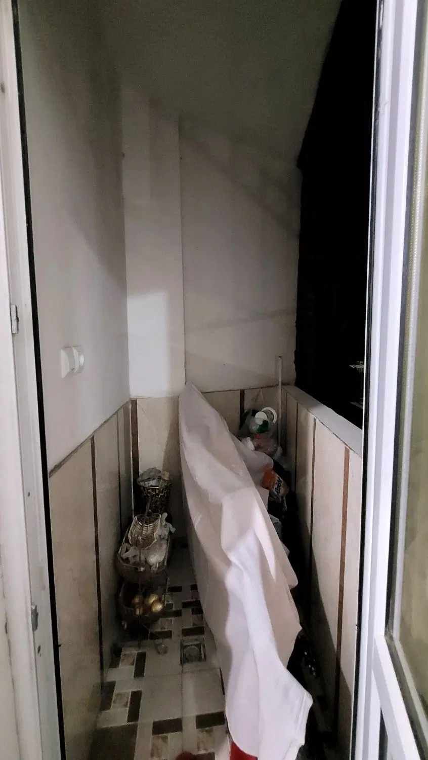 75متر طبقه اول عبدالمطلب49 رهن300 اجاره7تومان