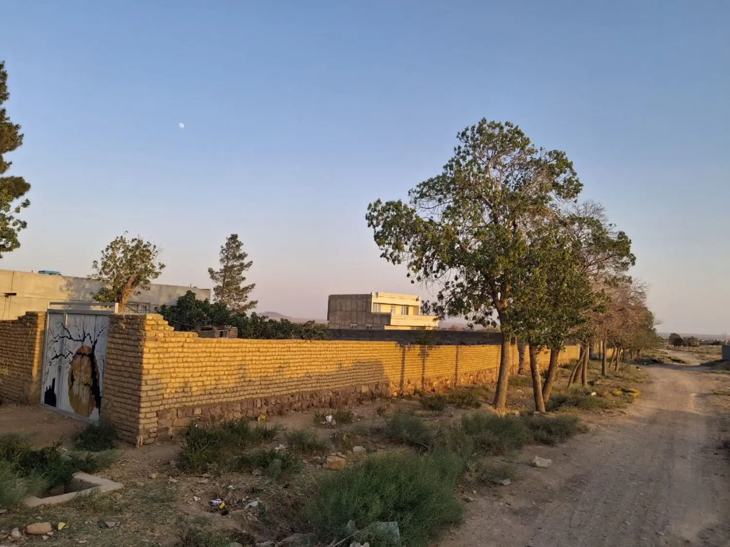 باغ و زمین  شرایط مناسب
