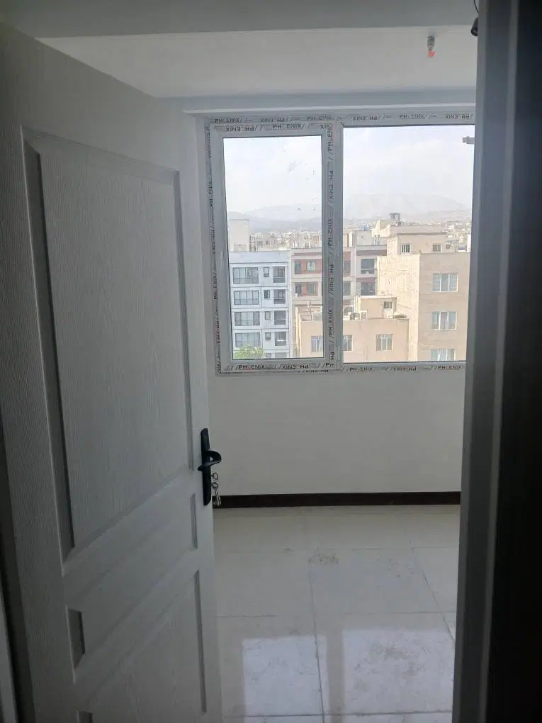 80 متری2خواب کلید نخورده نورگیر فوق العاده  فول