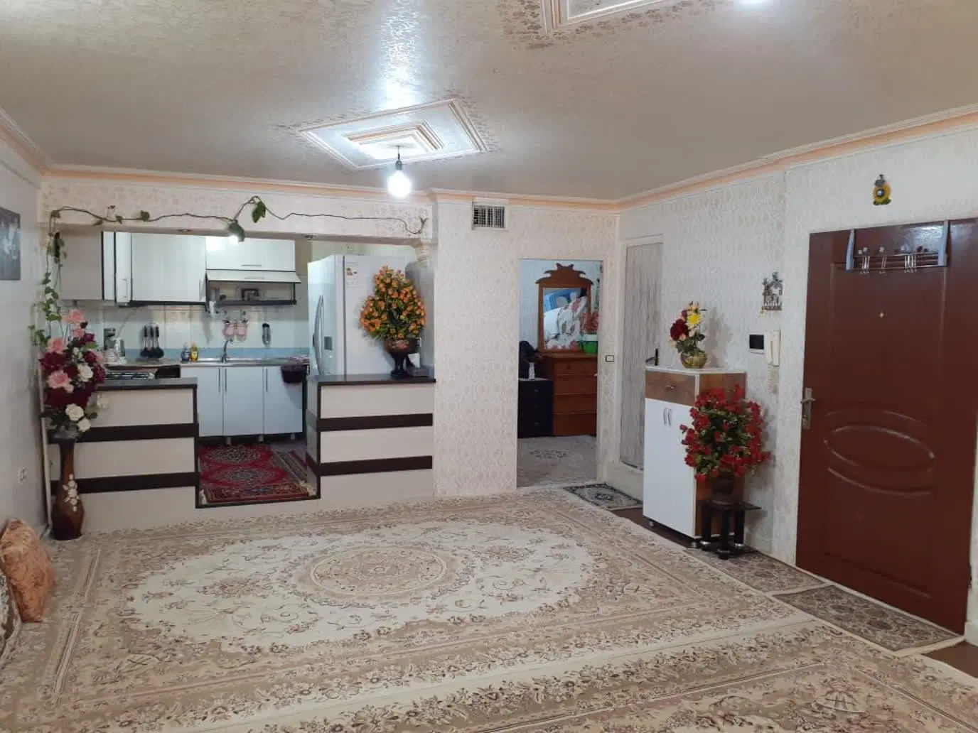 اجاره آپارتمان ارم یاسمن غربی نزدیک بلوار