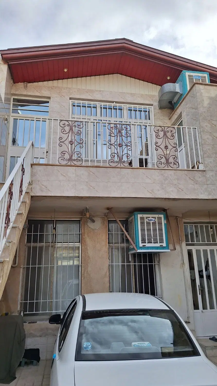 دو طبقه خانه ویلایی شهرک جلالیه