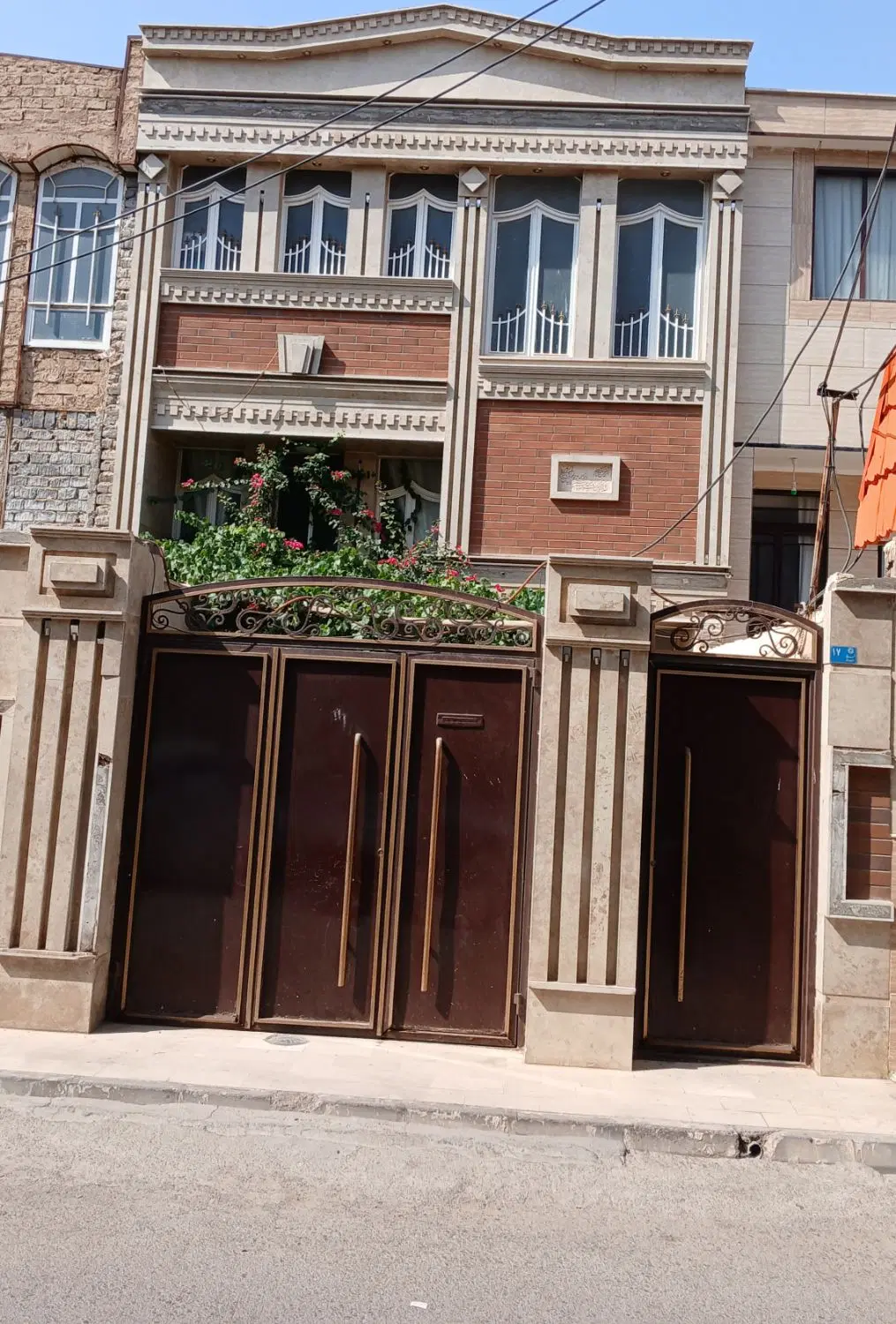 ویلایی ۳ طبقه