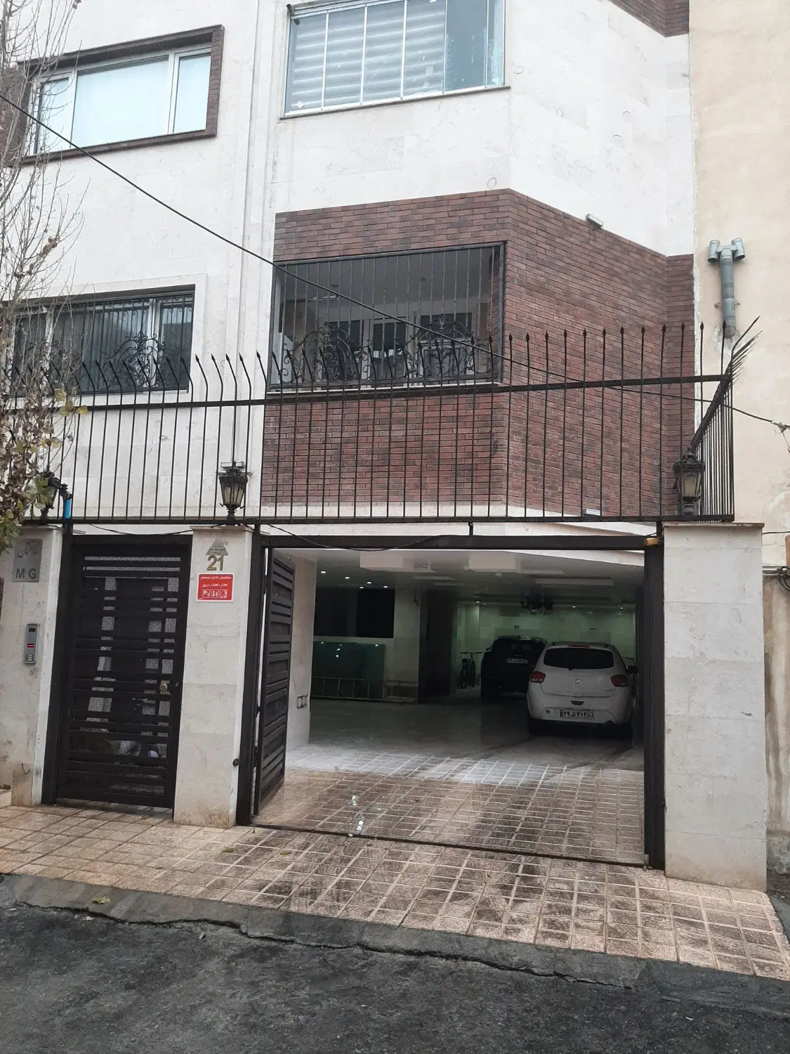 اپارتمان ۱۴۱ متری ۳ خوابه