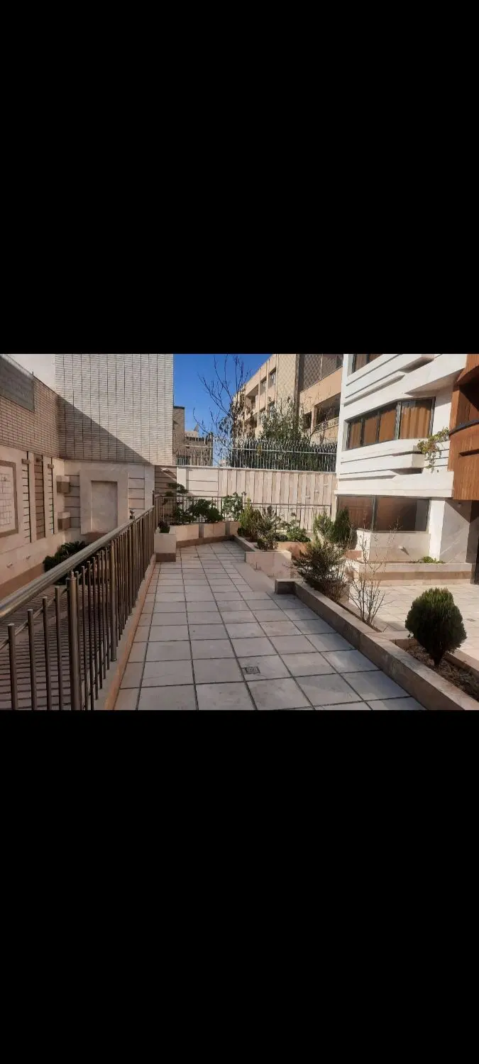 اپارتمان چهارراه اپادانا اول سجاد