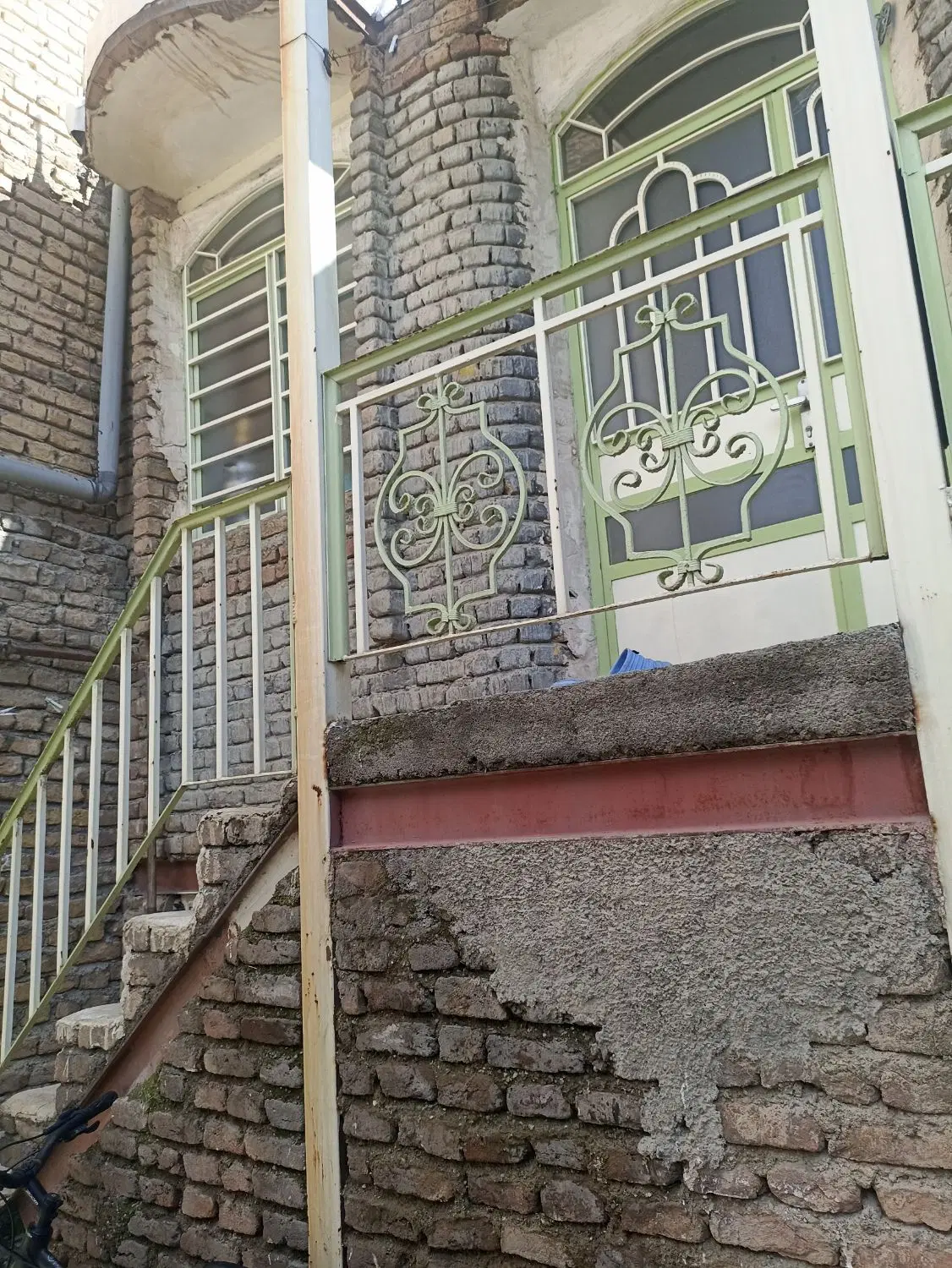 حیاط مسکونی