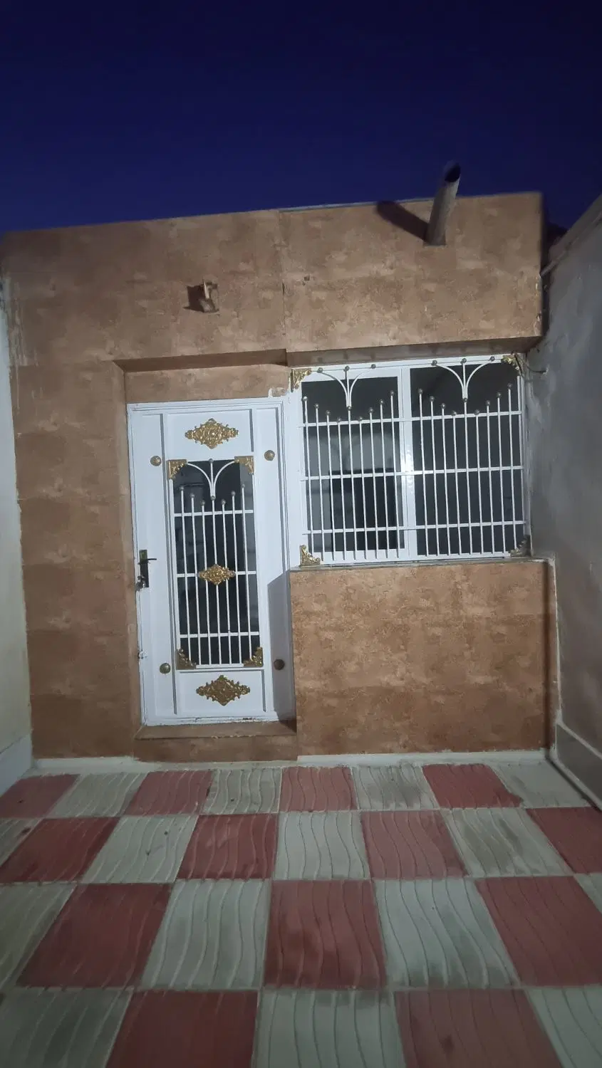 خونه ویلایی ۶۰متری ماشین رو واقع درپنجتن۸۳