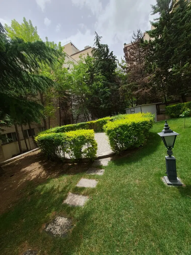 فروش اپارتمان ۱۲۷متری دو خواب زعفرانیه
