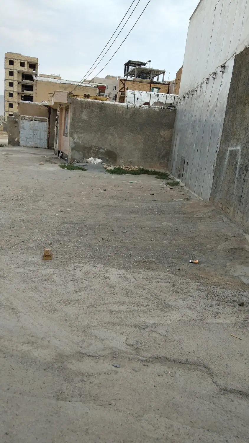 زمین الهیه قلعه کهنه