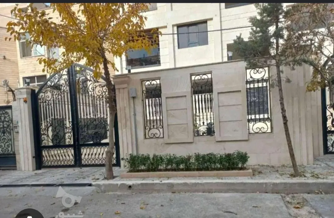 رهن کامل ،عکس تزینی
