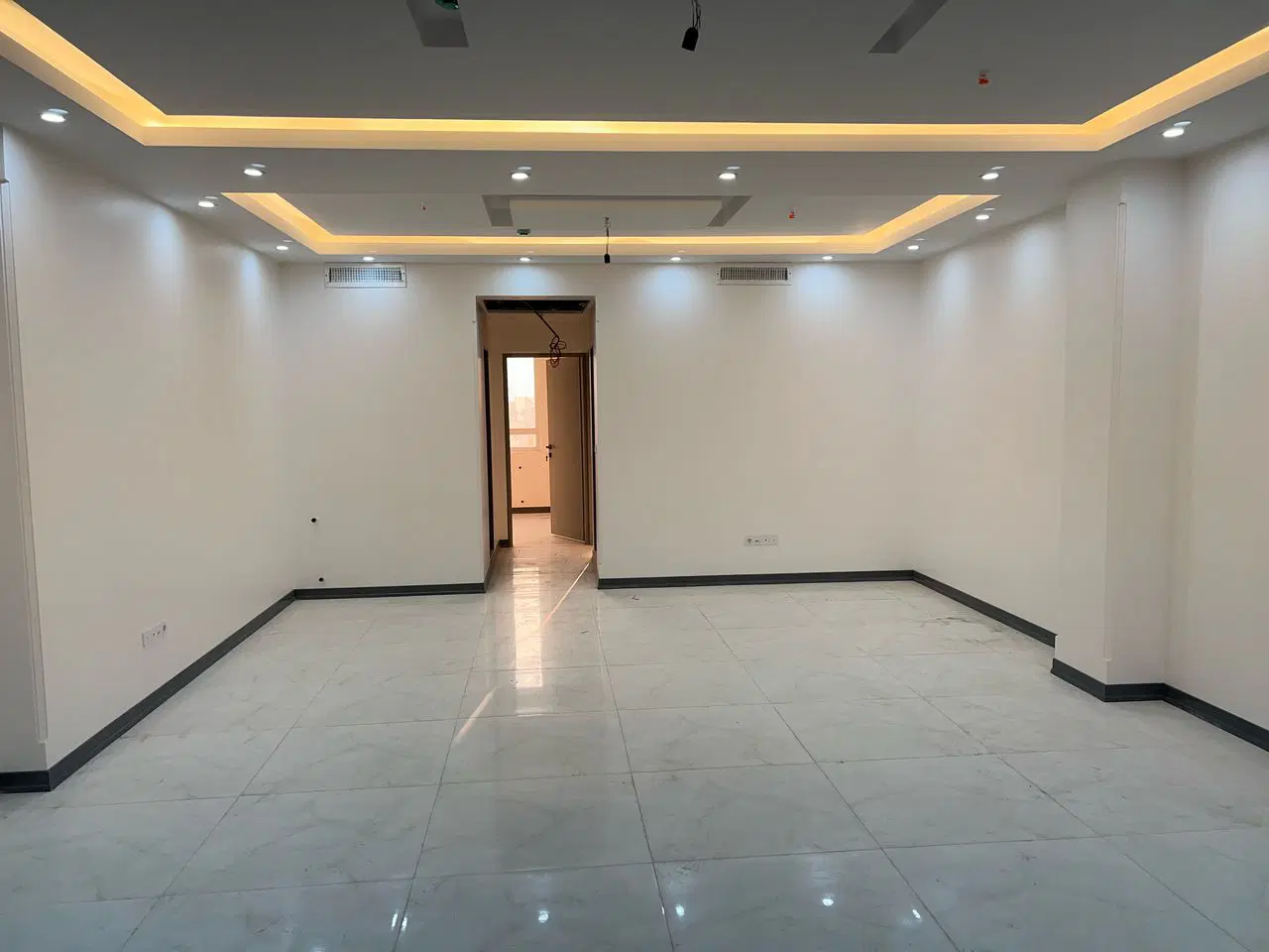 فروش اپارتمان ۷۰ متر خ لشکر