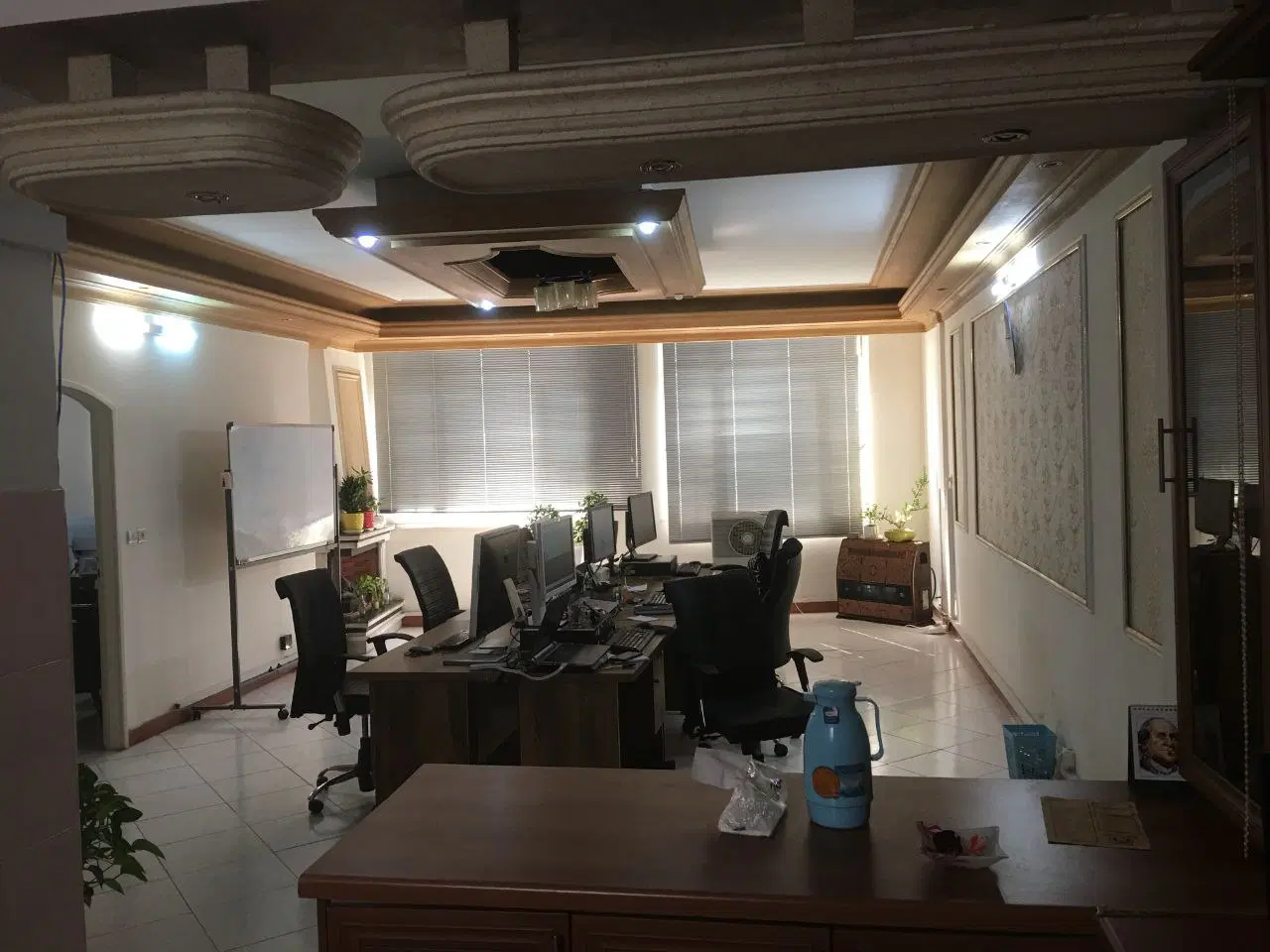 دفتر کار طبقه دوم
