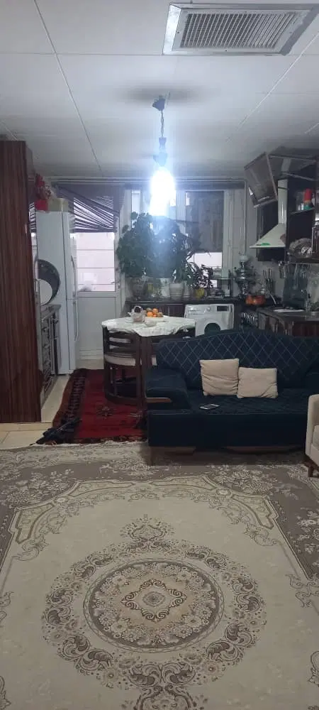 واحد 80 متری پارسا.انتهای آزادی9 خ کرم پور