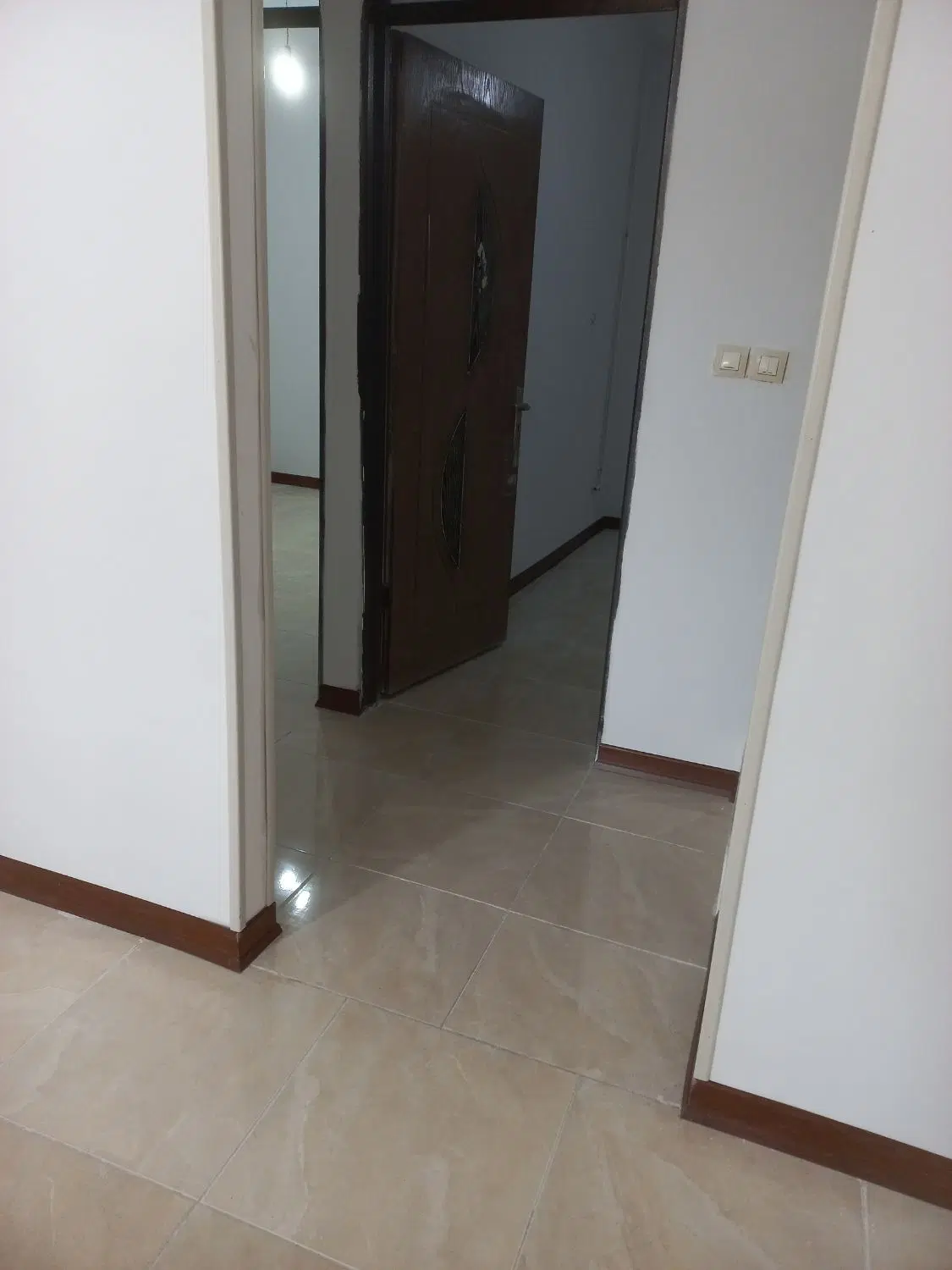سه طبقه و پارکینگ_سه سند تک برگ _ برخیابان