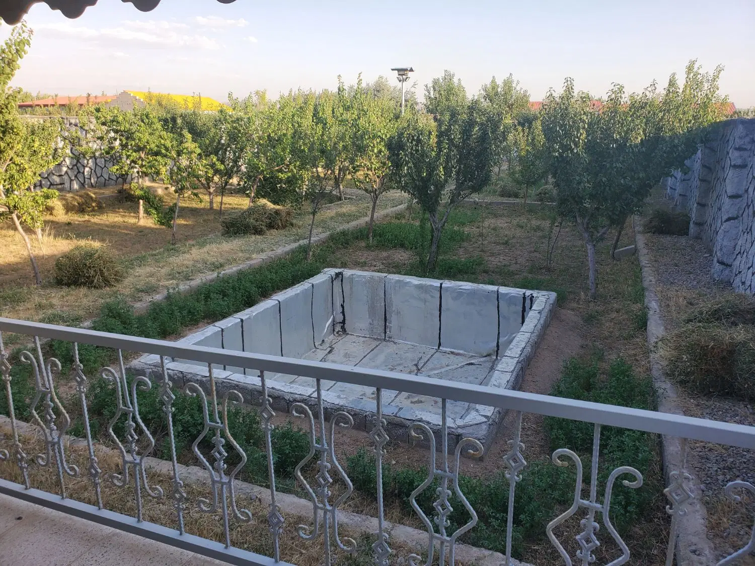 باغ ویلا در باغ معروف