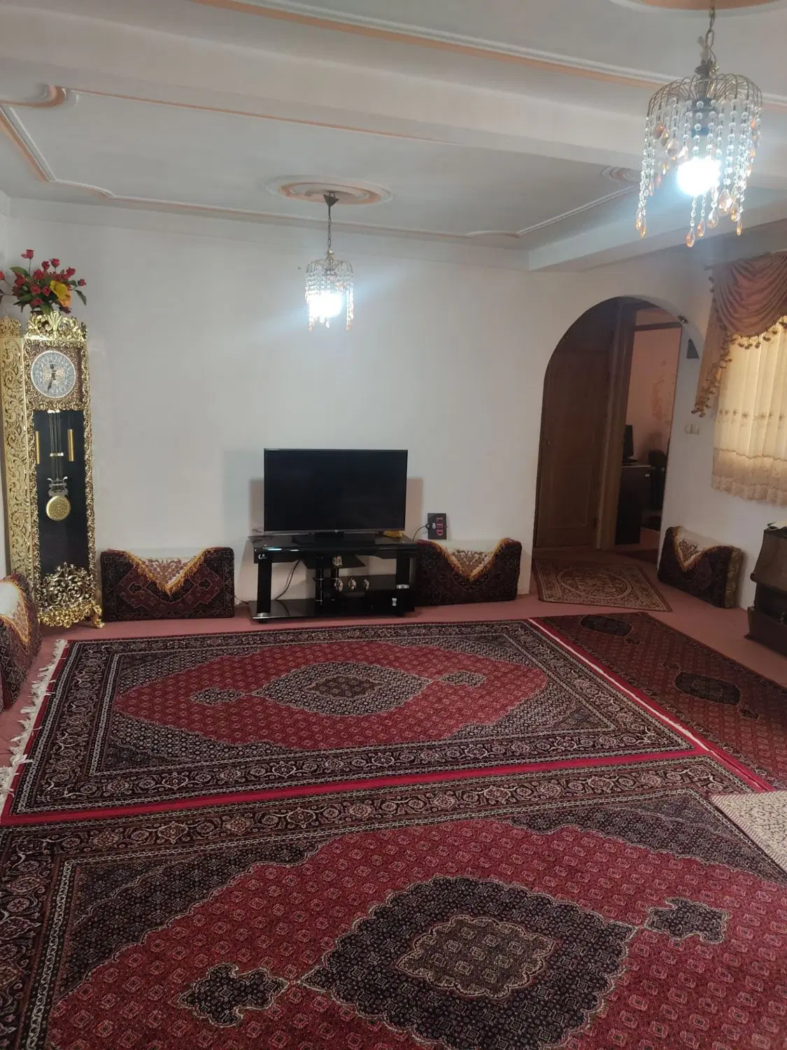 ملکی ویلای ماشین رو دو خوابه خیابان فرح