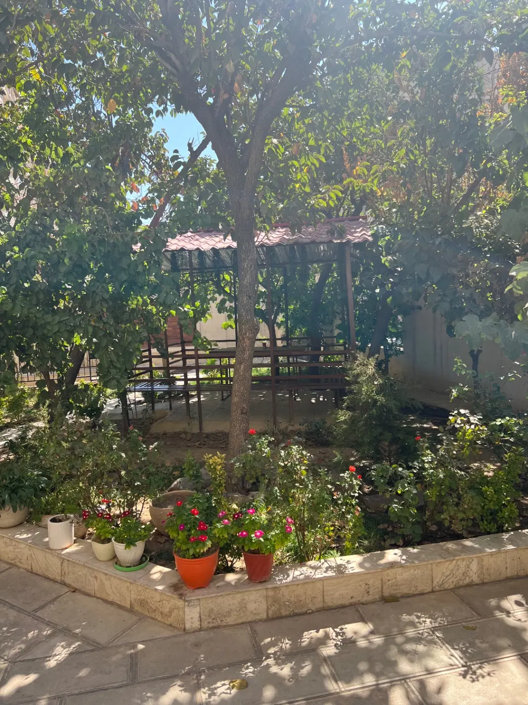 رهن و اجاره آپارتمان ۱۱۰ متری آفتابگیر غربی منظریه