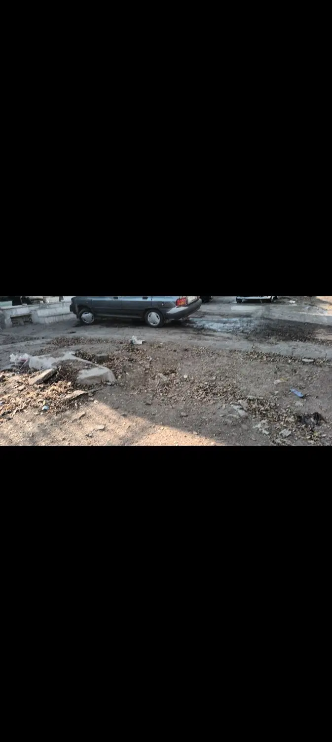 زمین ۱۸۰ متری صدرا
