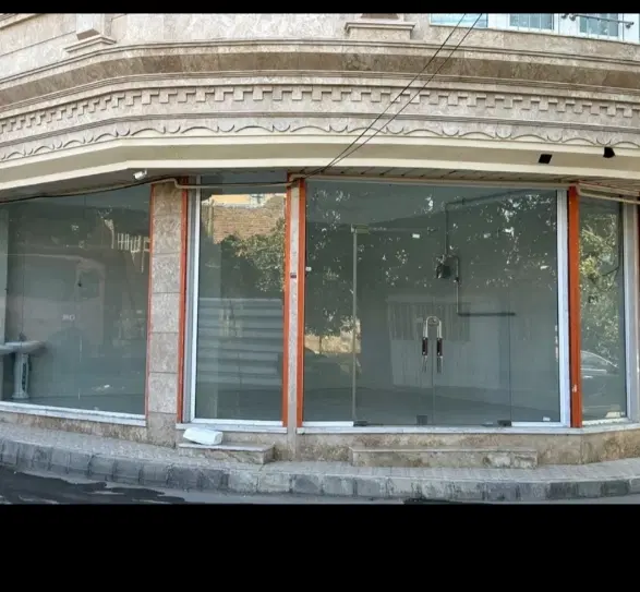 مغازه ۳۰ متری خیابان برق