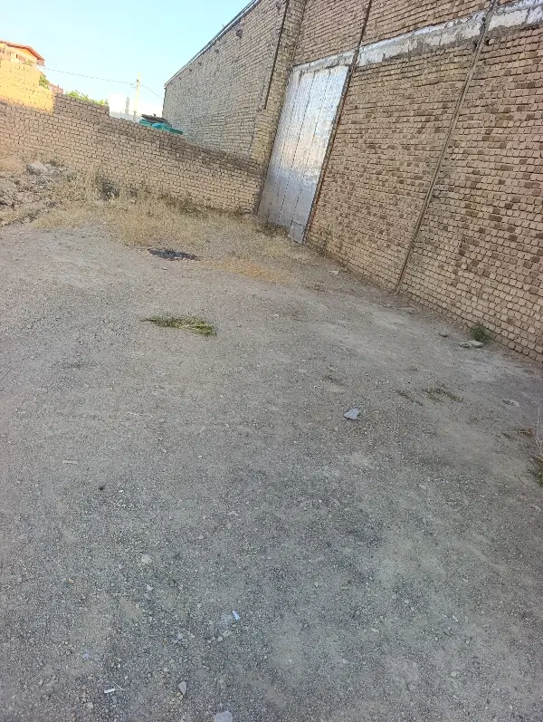 زمین دره گرم
