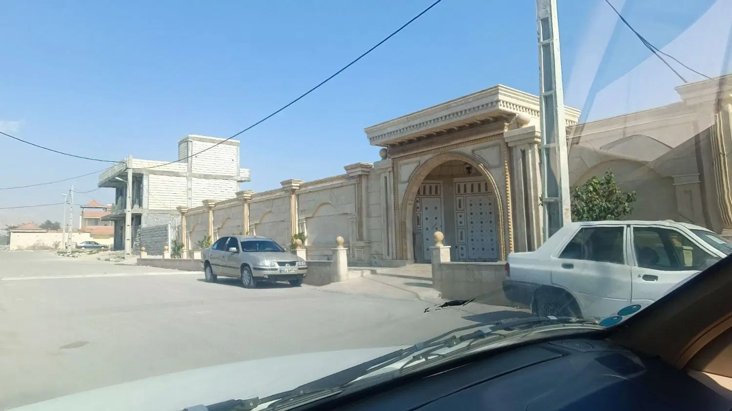 زمین ۳ هکتار