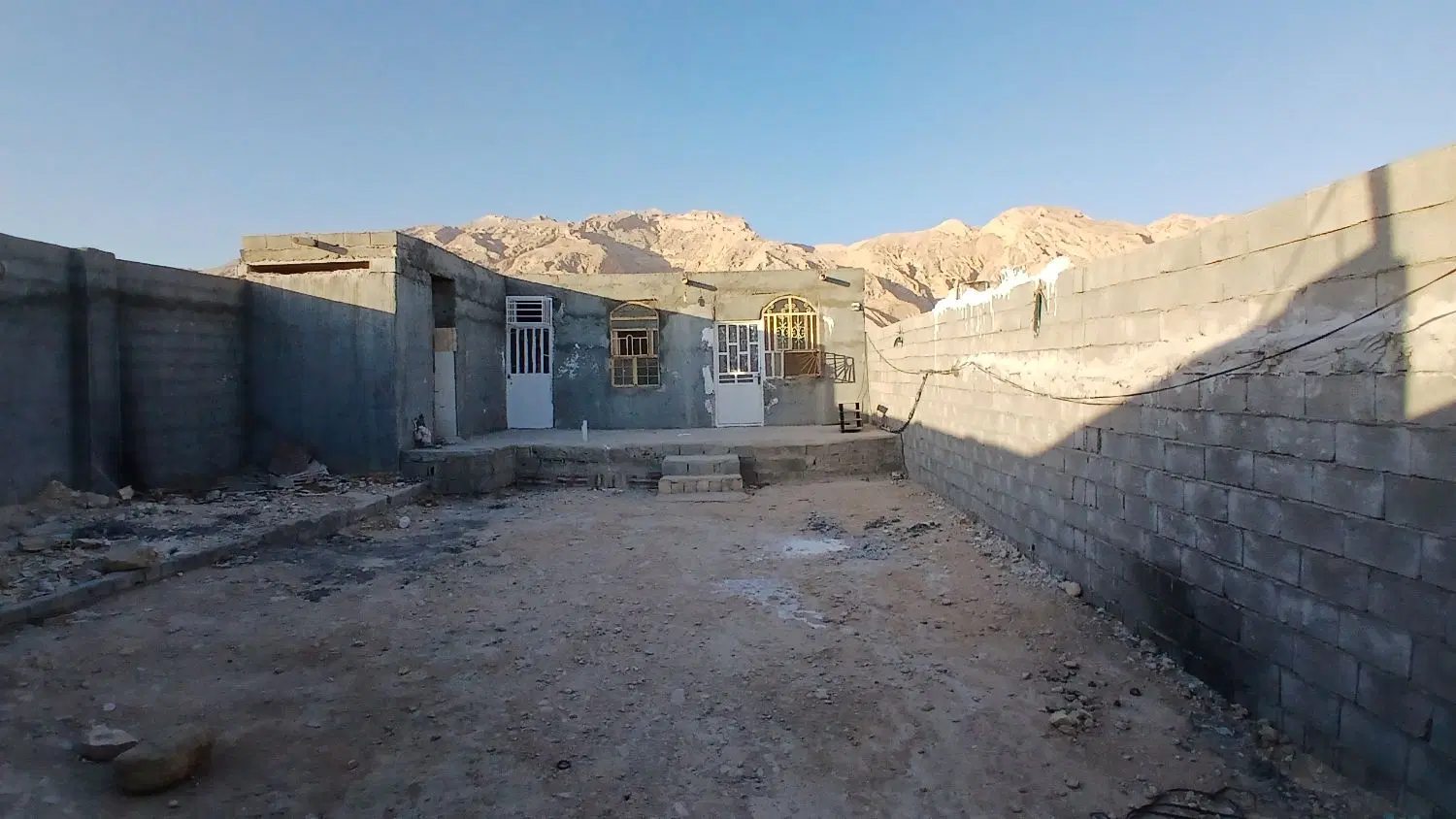 فروش خانه ویلایی بالاتر از باغ آریا