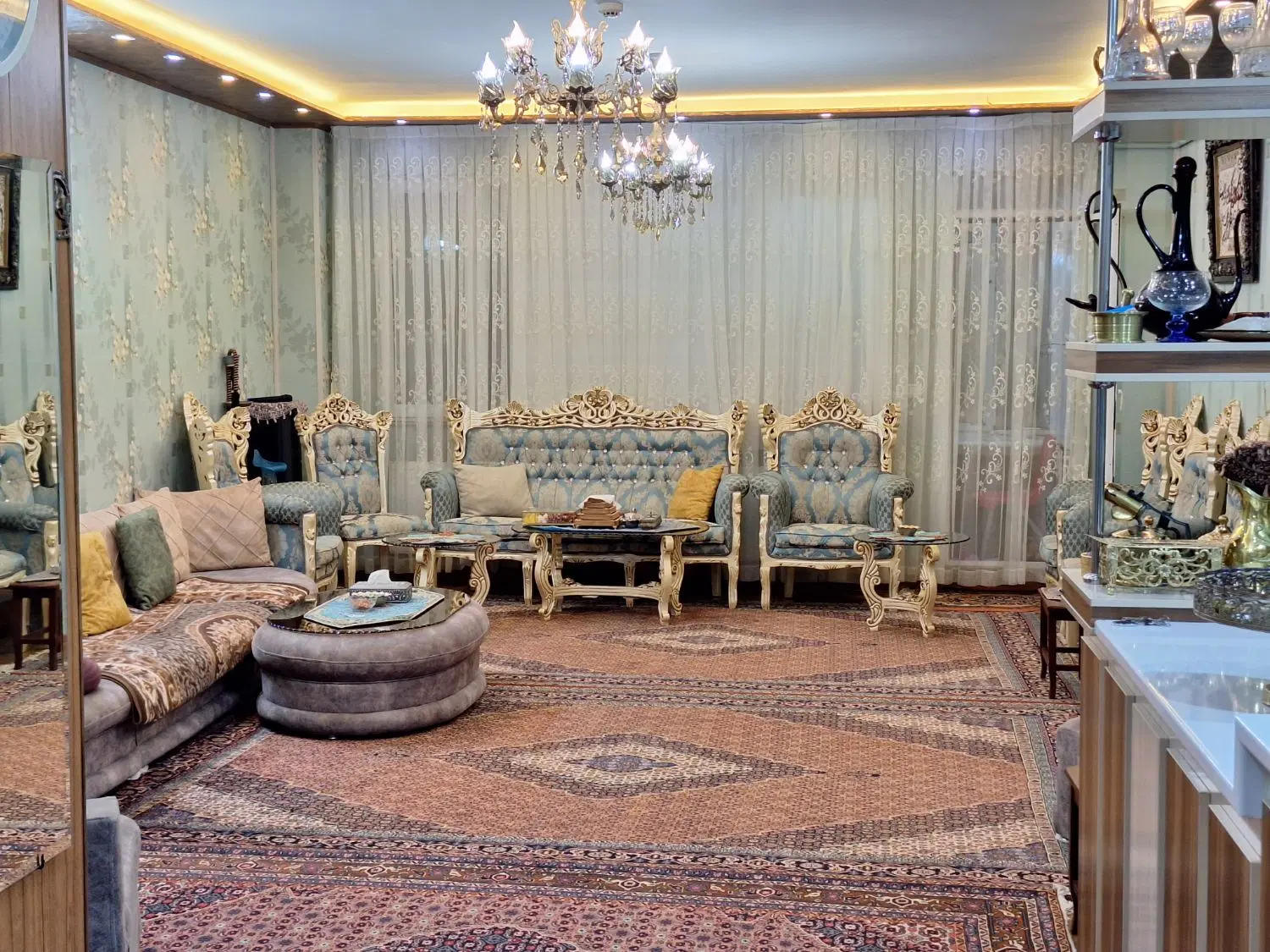 یک واحد آپارتمان واقع در میدان ورزش بطرف معادی