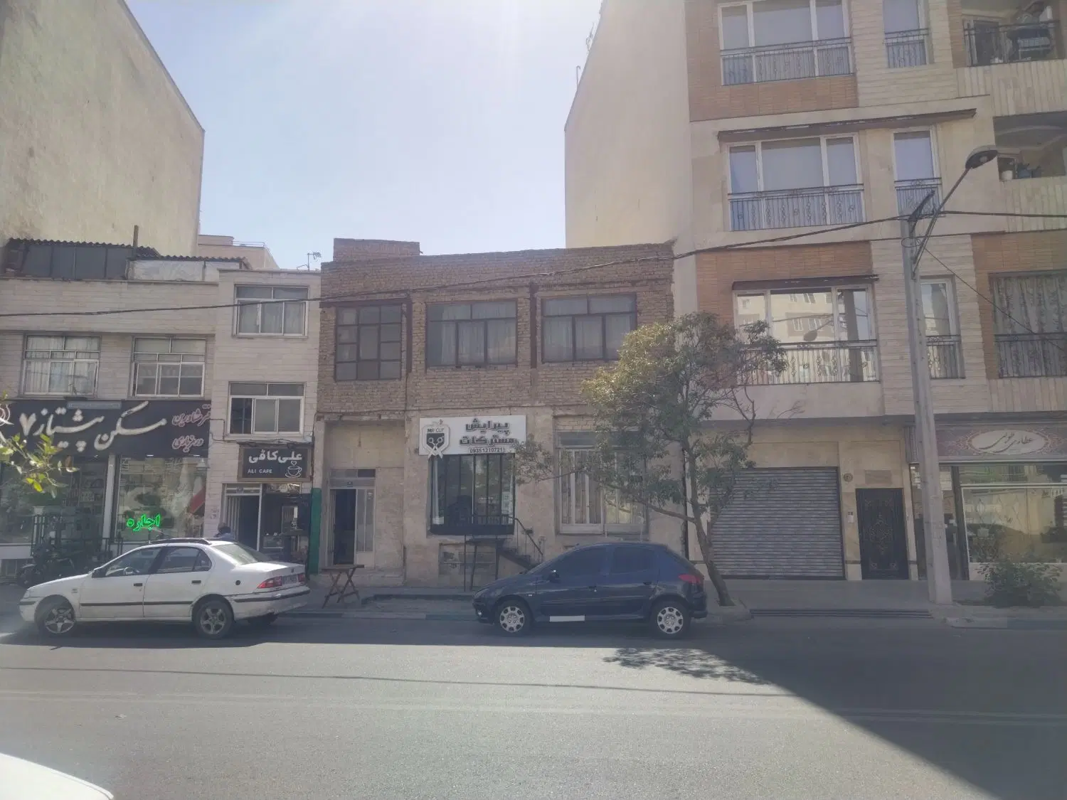 ۳طبقه کلنگی دو کله مساحت  ۲۴۷ متر بهترین جای بهشت