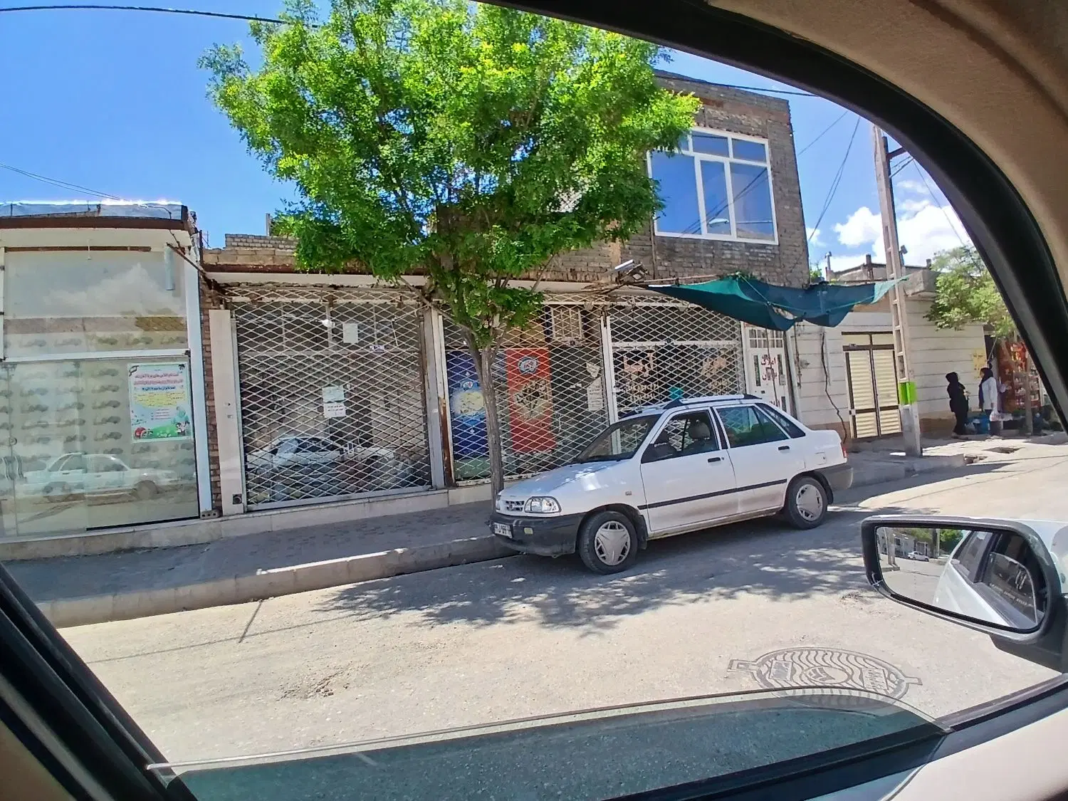 مغازه ۱۵ متر حاشیه اصلی آغویه
