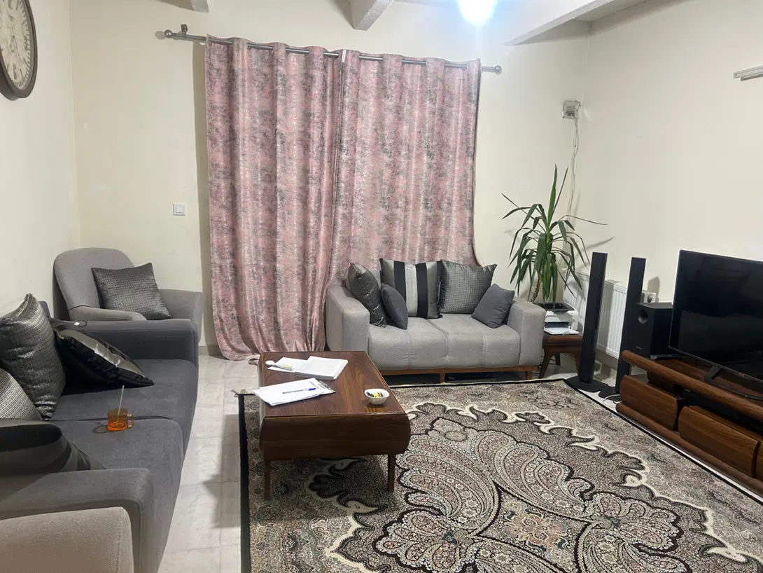 ۸۵ متر نوساز ویودار رو به آفتاب