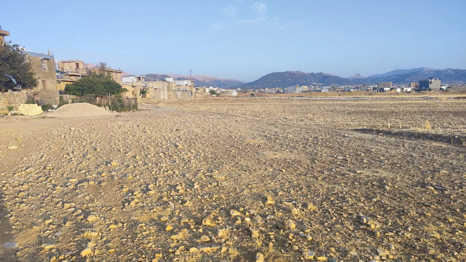 ۳۳۲ متر ملک تجاری ۴۵ متری ملک حسینی