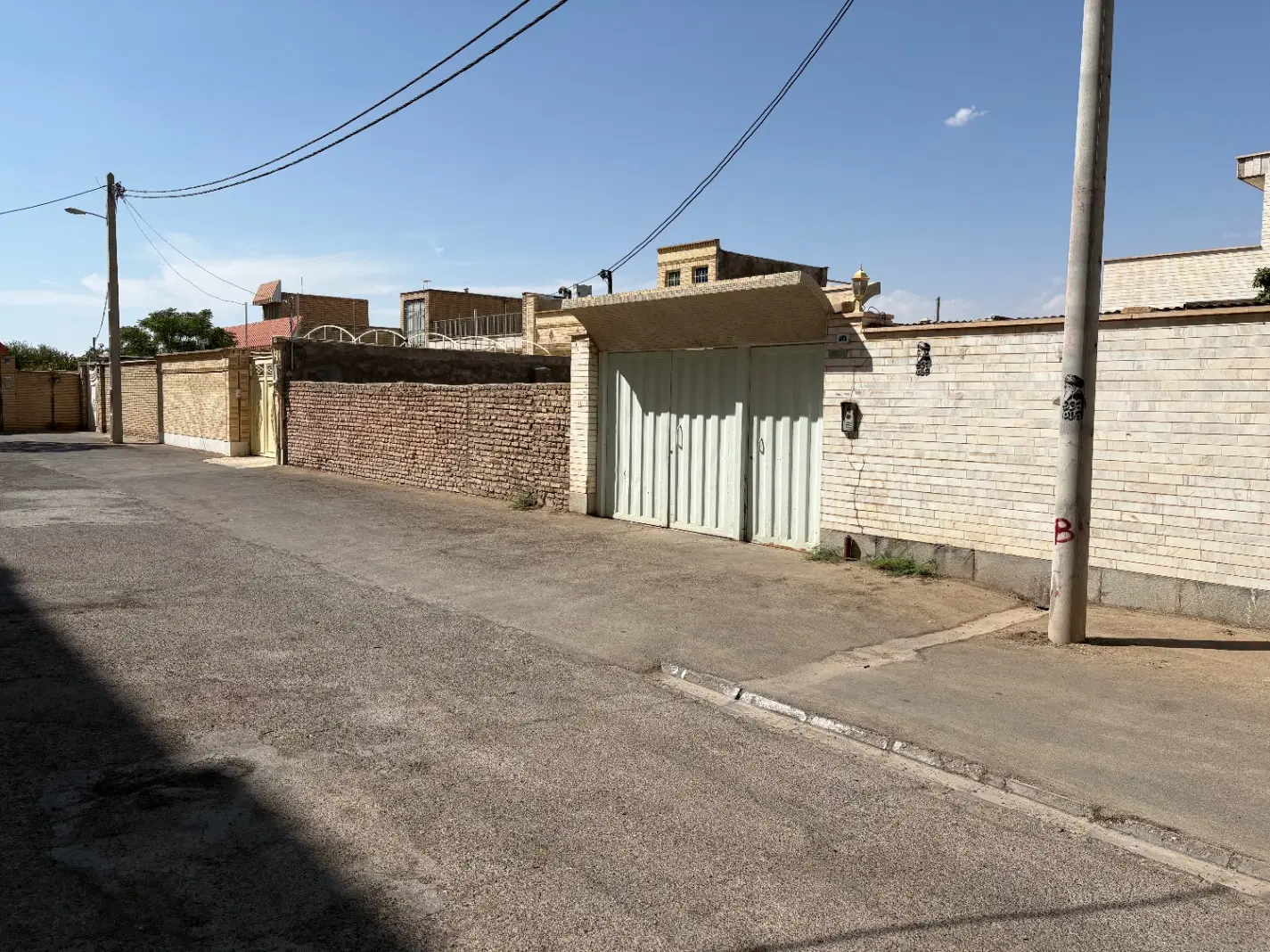 زمین مسکونی