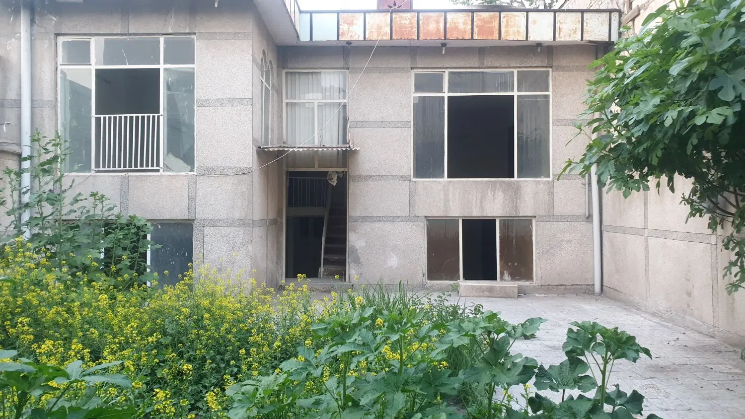 ۱۹۰متر ویلایی با پروانه ساخت، پژن