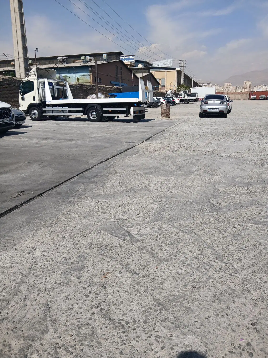 اجاره چند باب مغازه و پارکینگ جهت فعالیت خودرویی