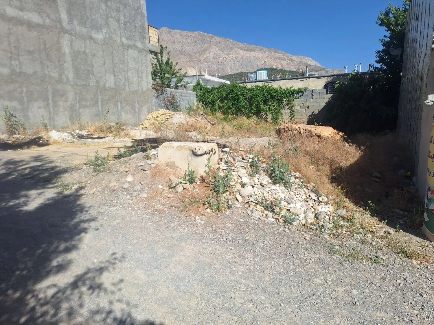 فروش یک قطعه زمین ۲۰۰ متر مربع
