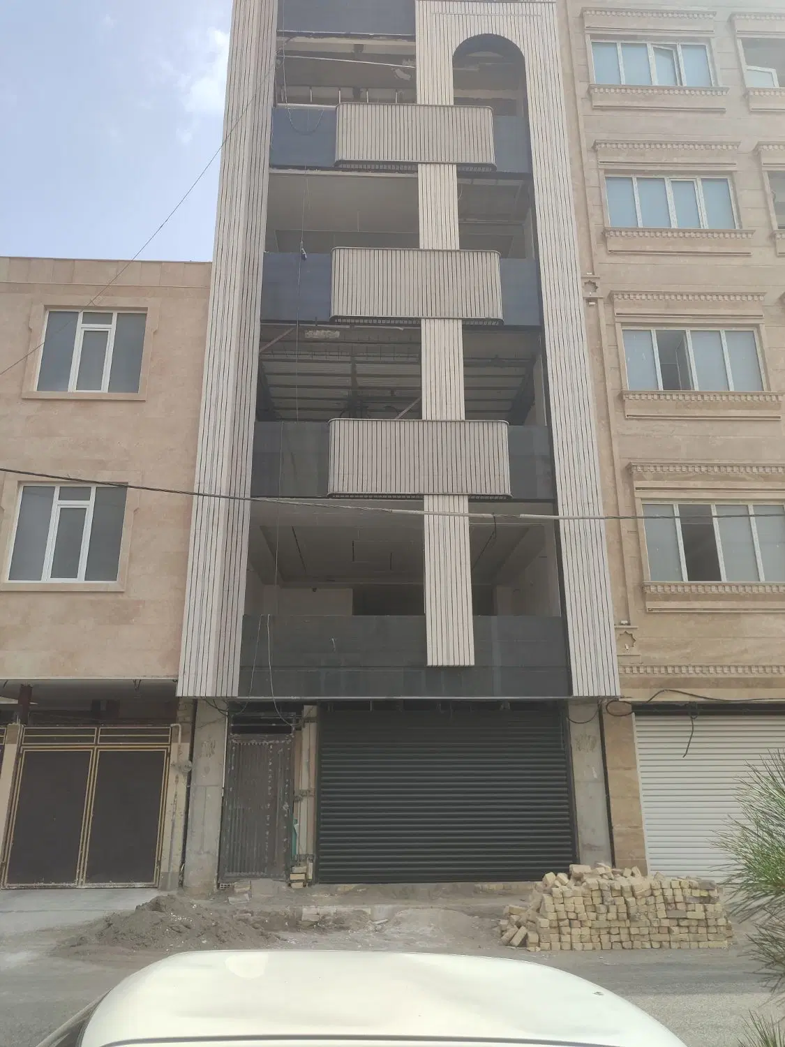اپارتمان 140 تک واحدی طبقه 5