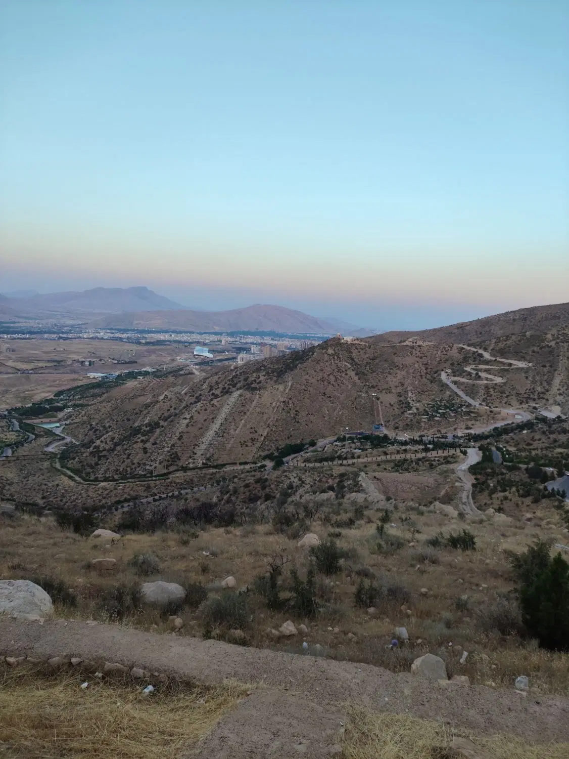 زمین حسن اباد