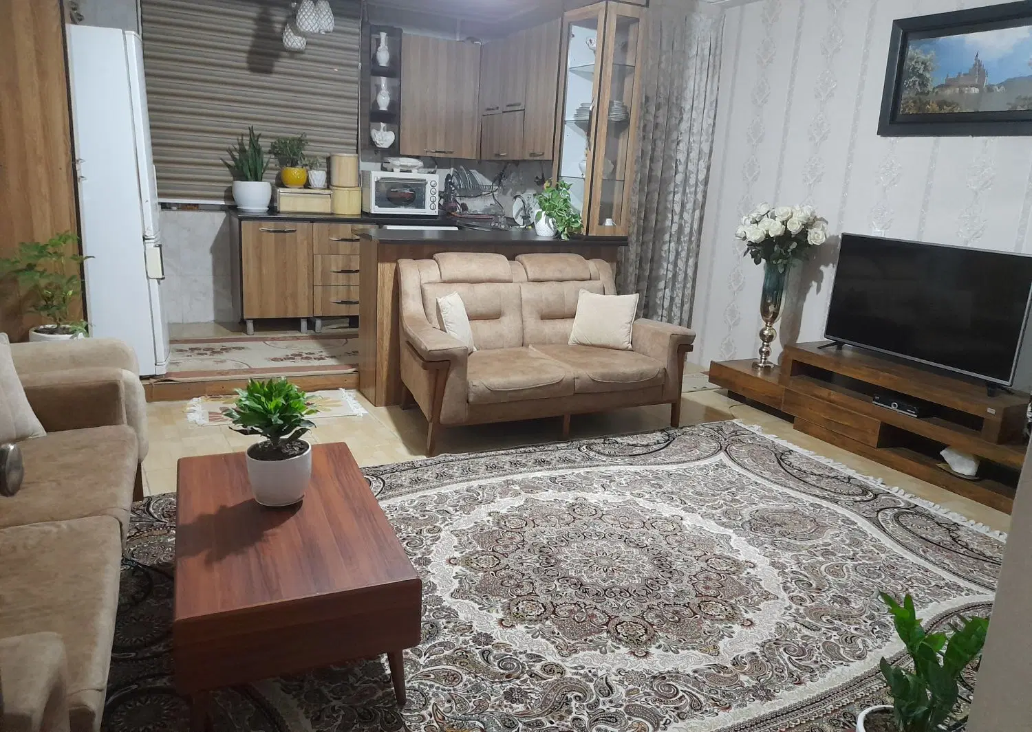 اپارتمان خیابان ایرانگاز (تک واحدی)