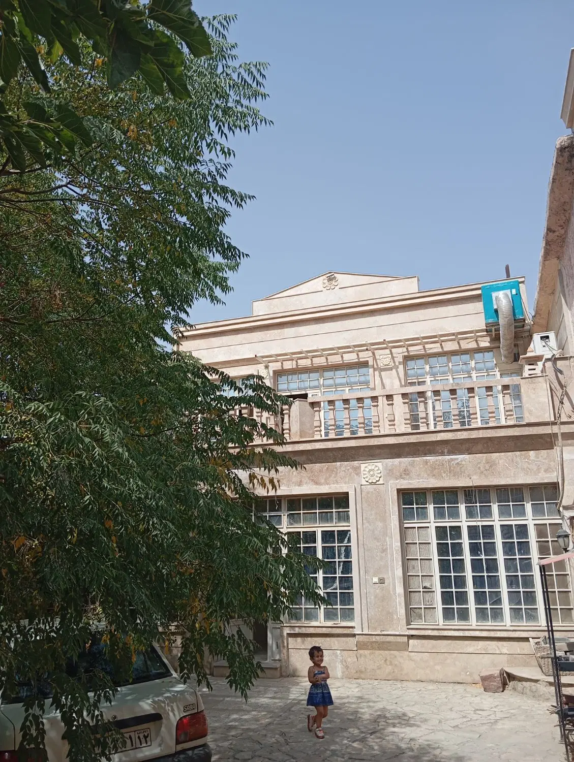 ویلایی دوبلکس اول جاده شاندیز روبروی موجهای خروشان