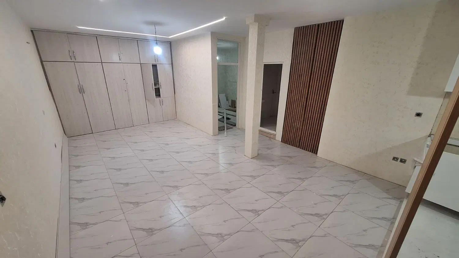 واحد ۶۰متری مزدقینه