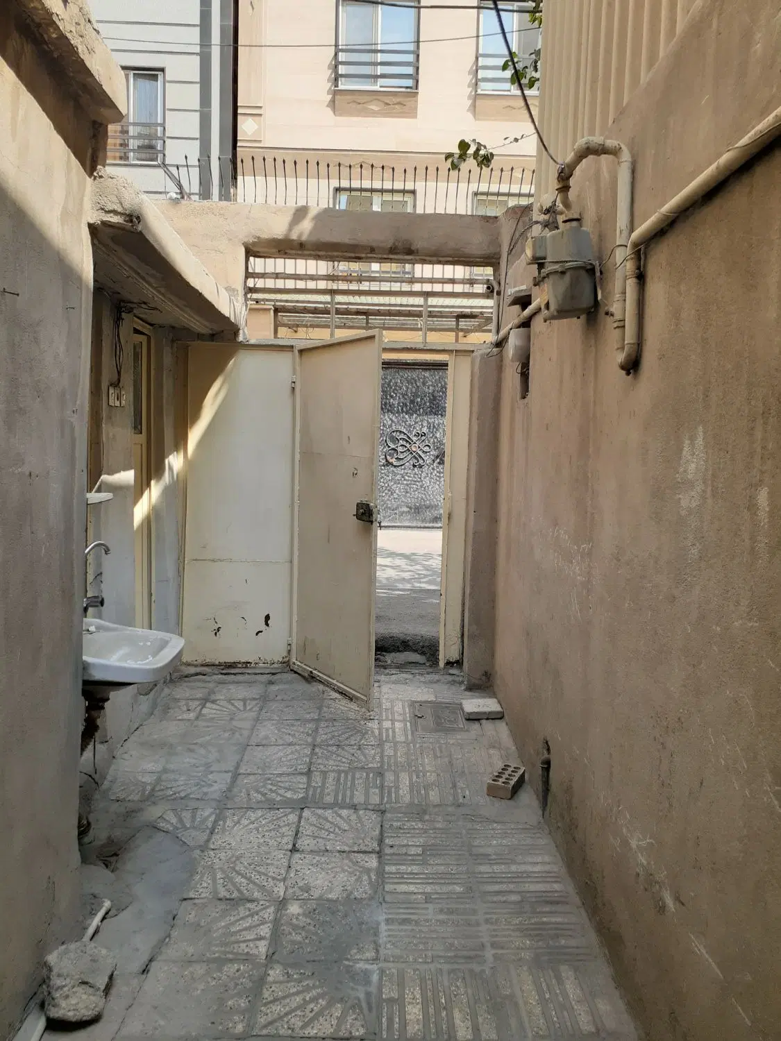 واحد دربست حیاط دار