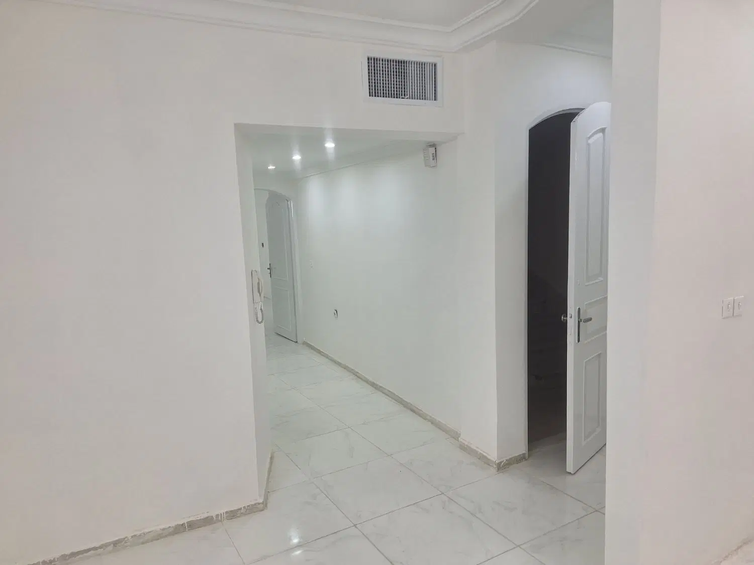 فروش آپارتمان ۶۰_۵ طبقه اول.سندملکی (هاشمی نژاد)
